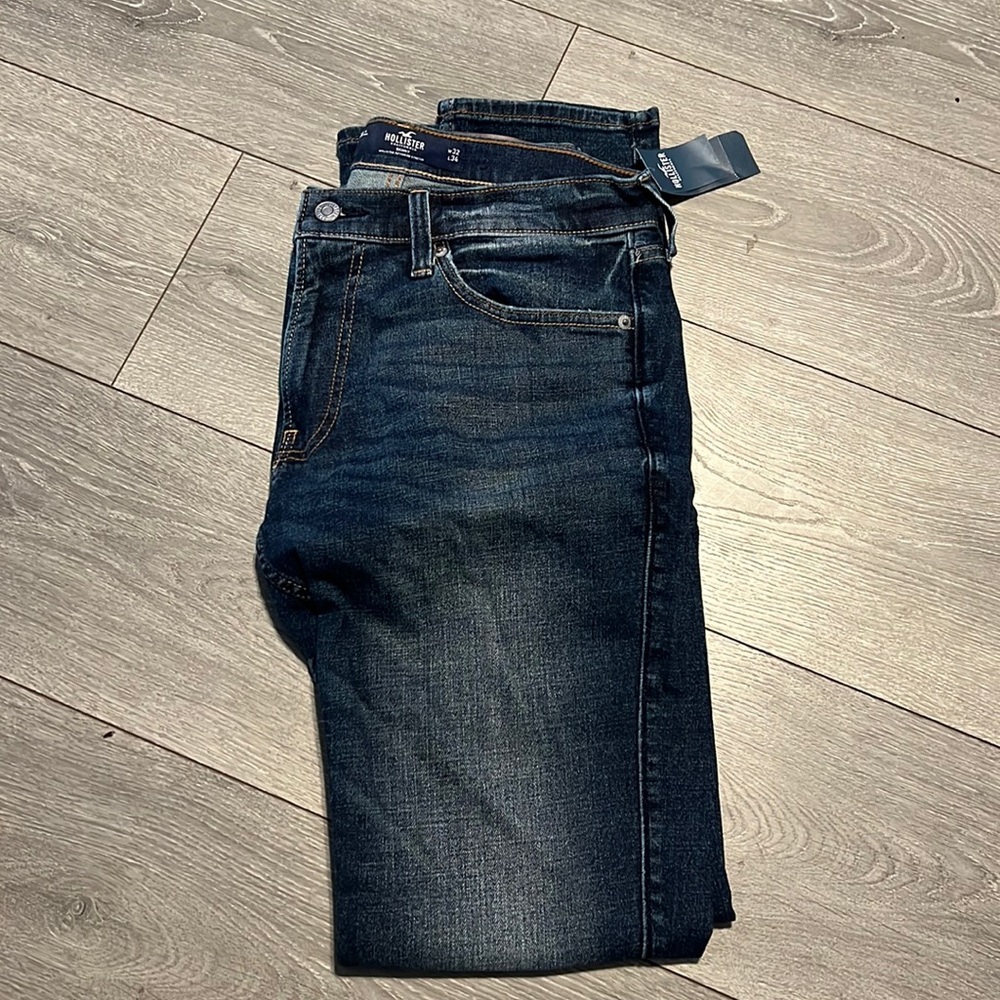 Hollister jeans - new with tags. W32 L34 skinny (per tag)